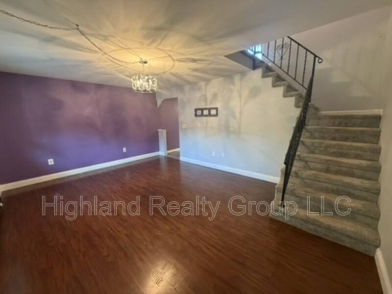 House for rent at 1008 Cloverton Dr, Columbia, PA 17512