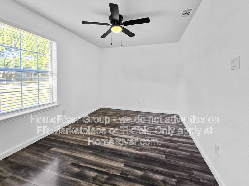 House for rent at 1113 Poe St, Azle, TX 76020