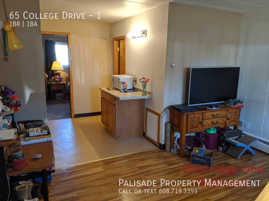 Apartment for rent at 65 College Dr, Platteville, WI 53818
