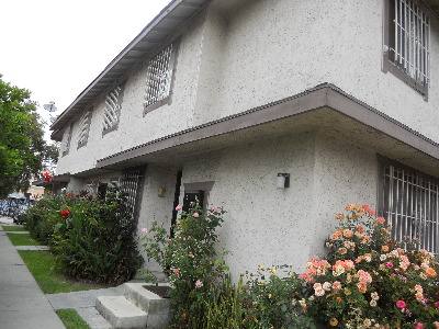 Apartment for rent at 1100E 112th St, Los Angeles, CA 90022