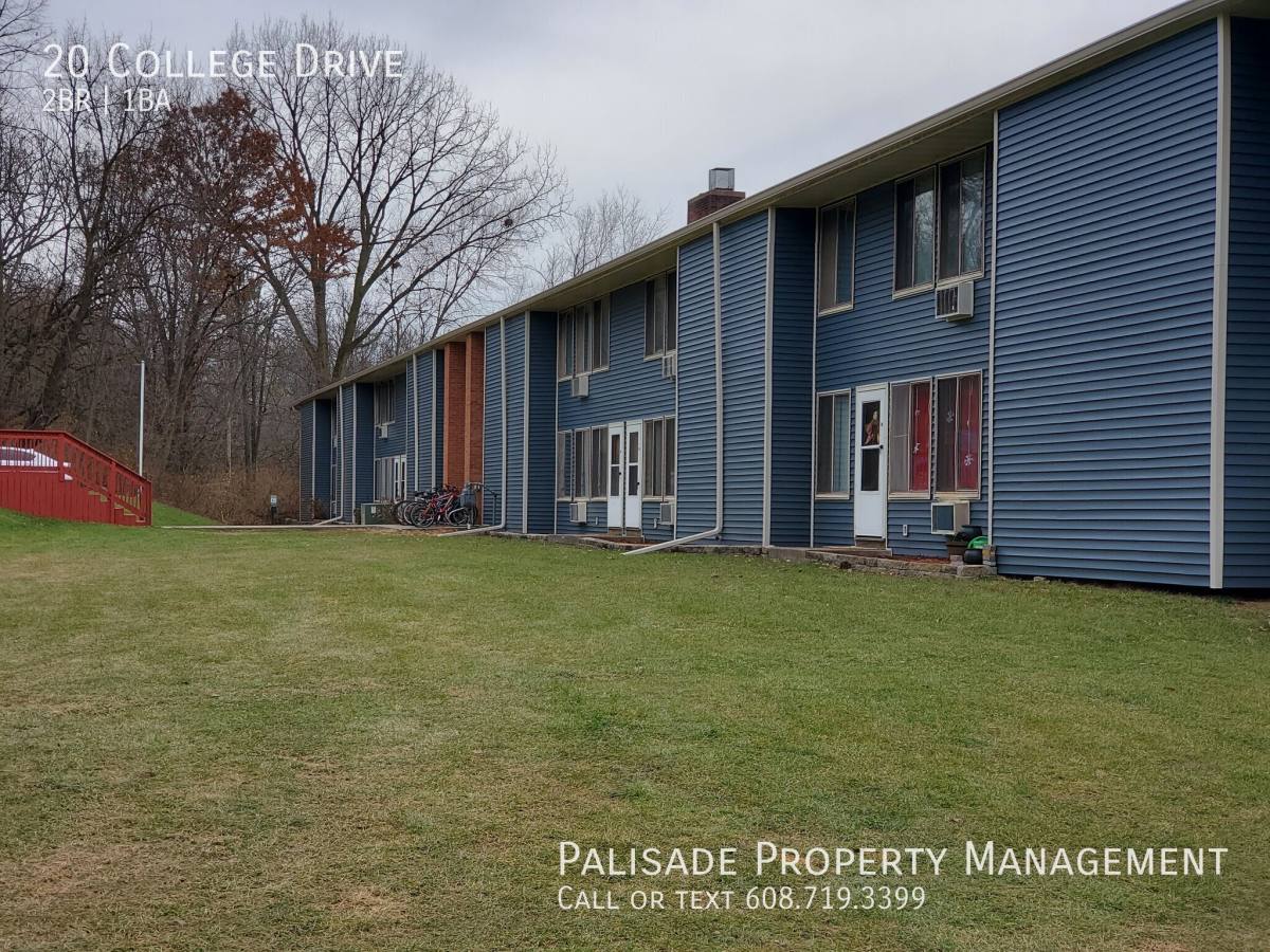 Apartment for rent at 20 College Dr, Platteville, WI 53818
