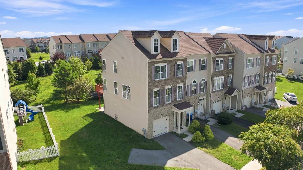 Townhouse for rent at 2158 Audubon Trail, Middletown, DE 19709