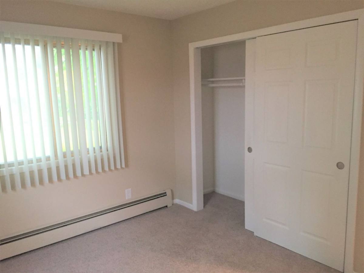 Apartment for rent at 1113-1233 Woodridge Dr, Grafton, WI 53024