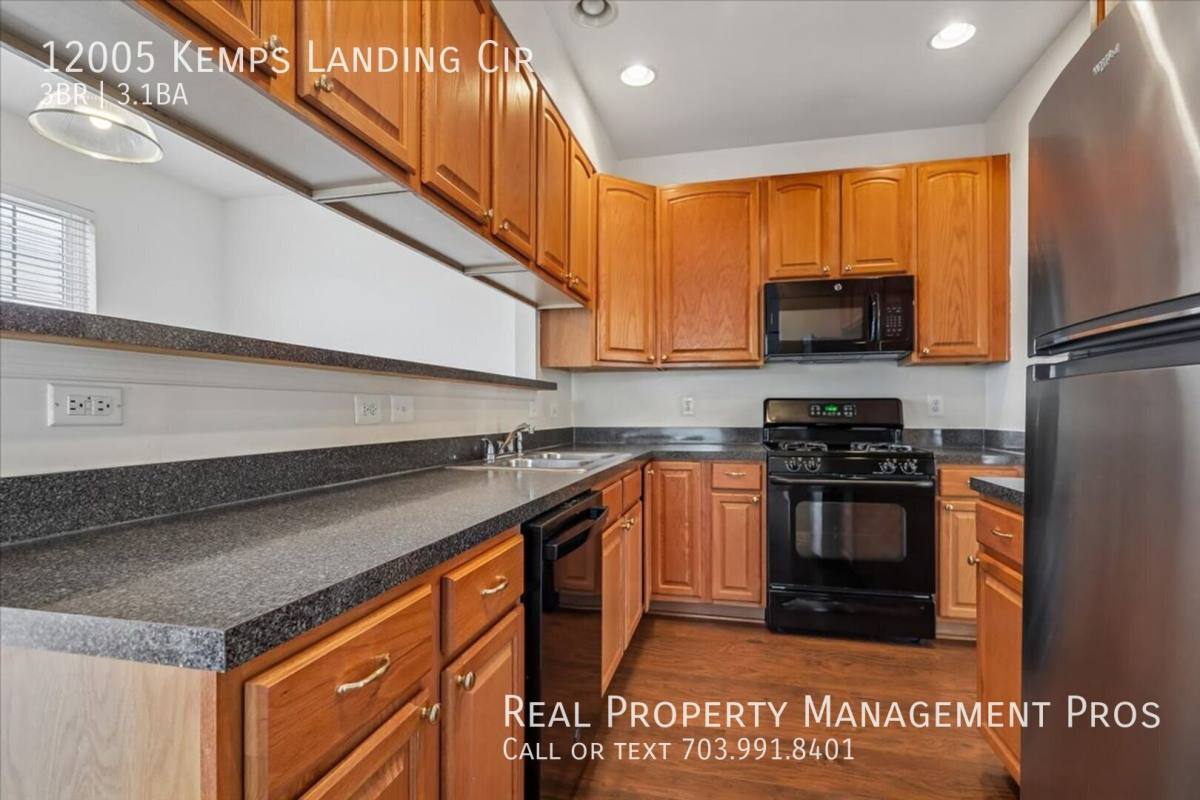 Townhouse for rent at 12005 Kemps Landing Circle, Manassas, VA 20109