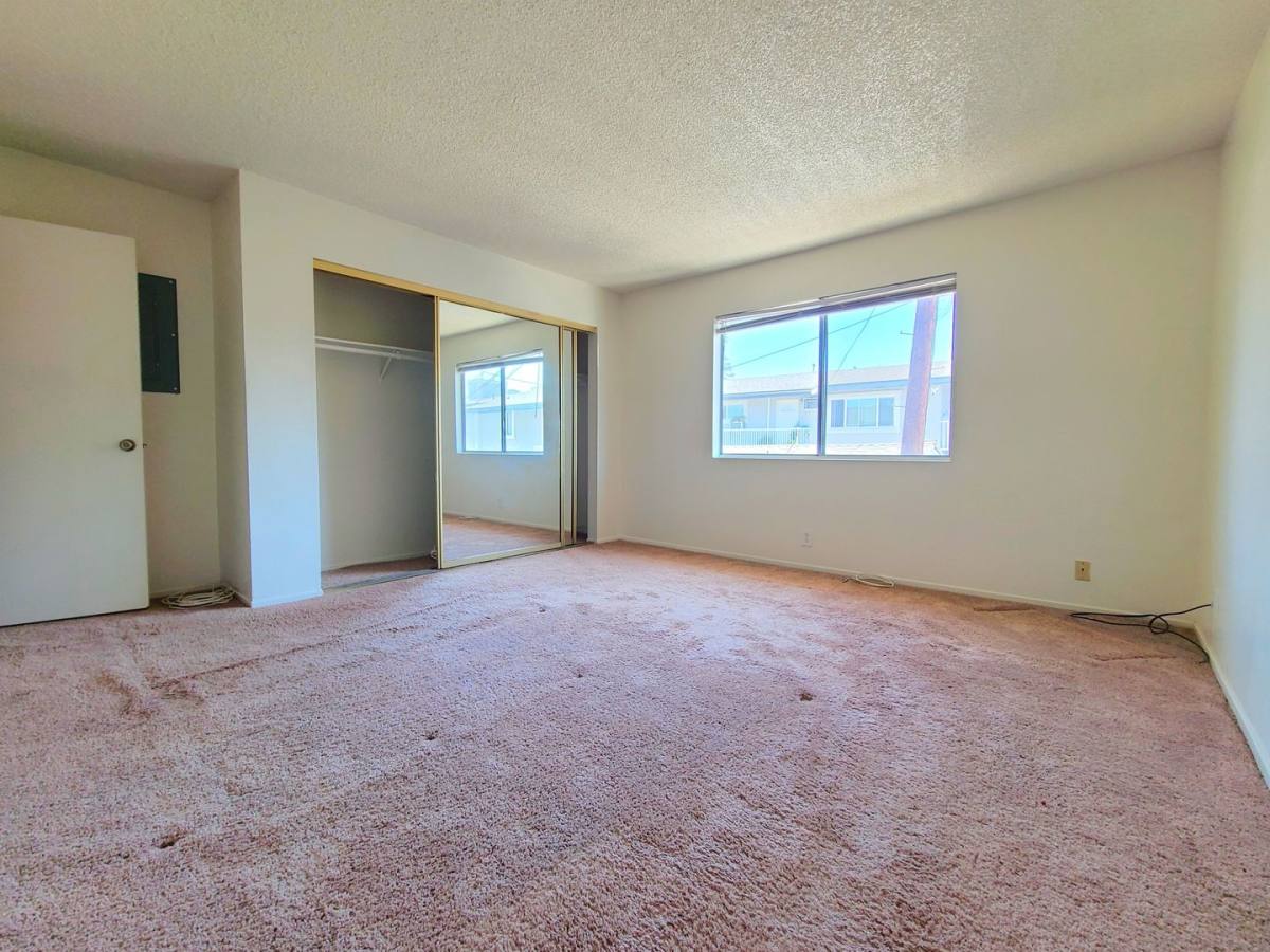 Apartment for rent at 320 W Mountain View Ave, Glendora, CA 91741