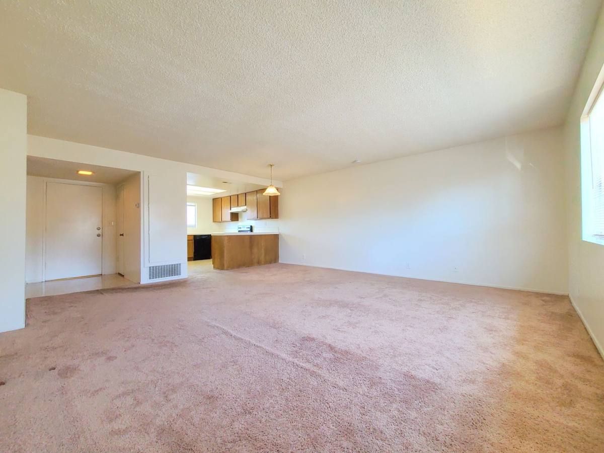 Apartment for rent at 320 W Mountain View Ave, Glendora, CA 91741