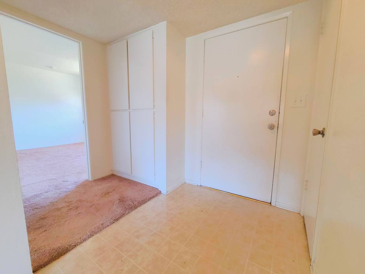 Apartment for rent at 320 W Mountain View Ave, Glendora, CA 91741
