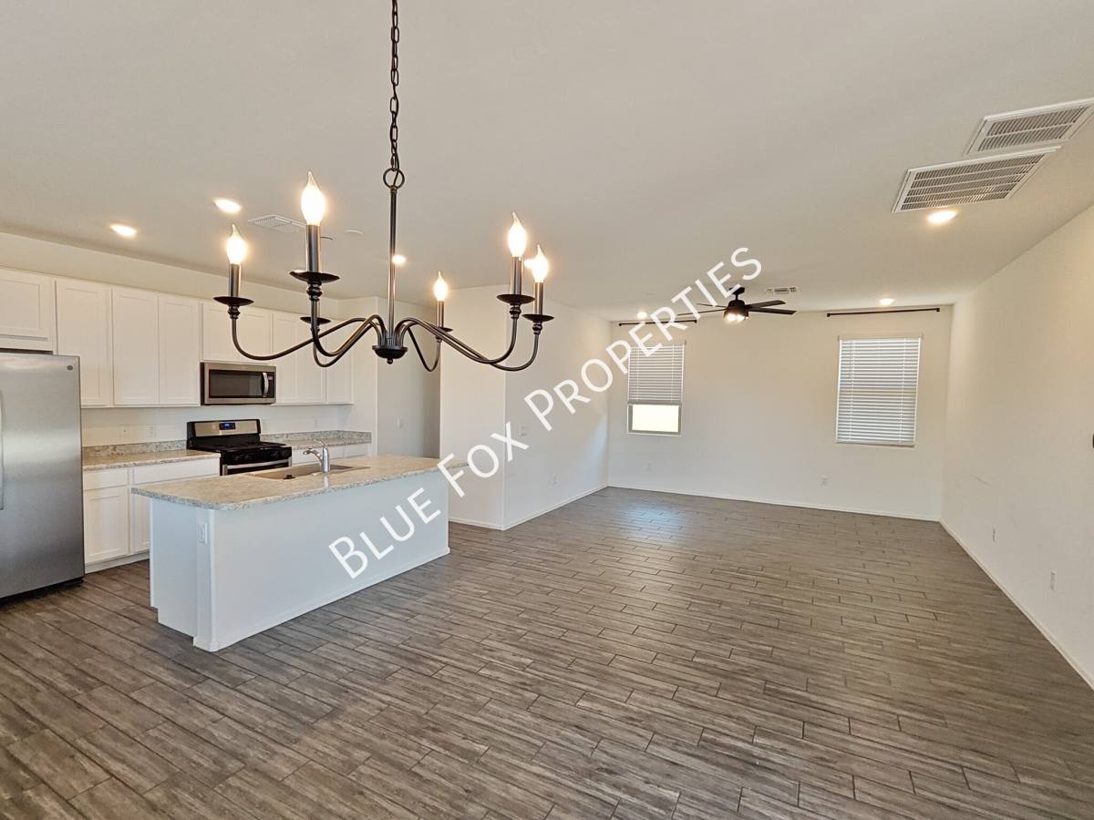 House for rent at 7926 S Golden Bell Dr, Tucson, AZ 85747