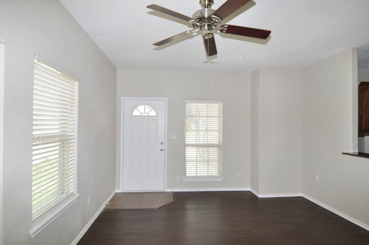 Apartment for rent at 7600-7602 Novella Dr, Fort Worth, TX 76134