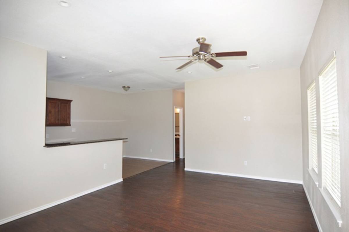 Apartment for rent at 7600-7602 Novella Dr, Fort Worth, TX 76134