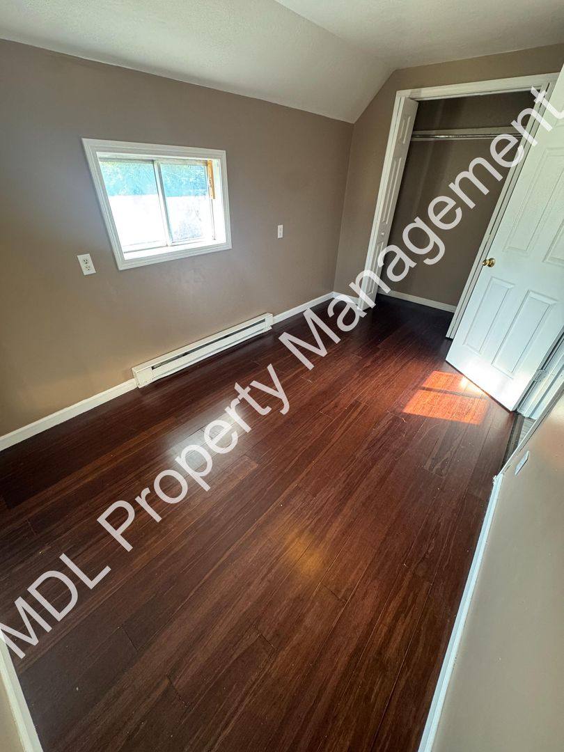 Apartment for rent at 408 N Webster, Saginaw, MI 48602