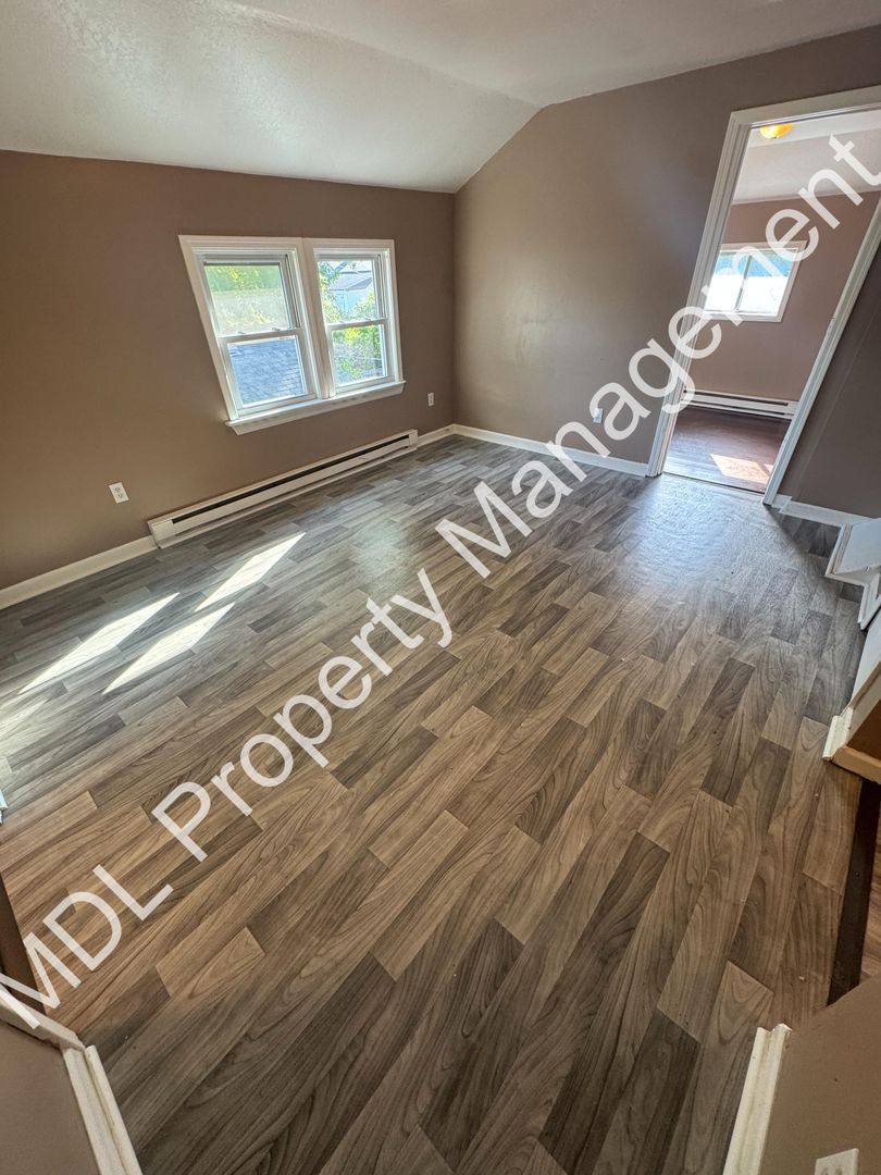 Apartment for rent at 408 N Webster, Saginaw, MI 48602