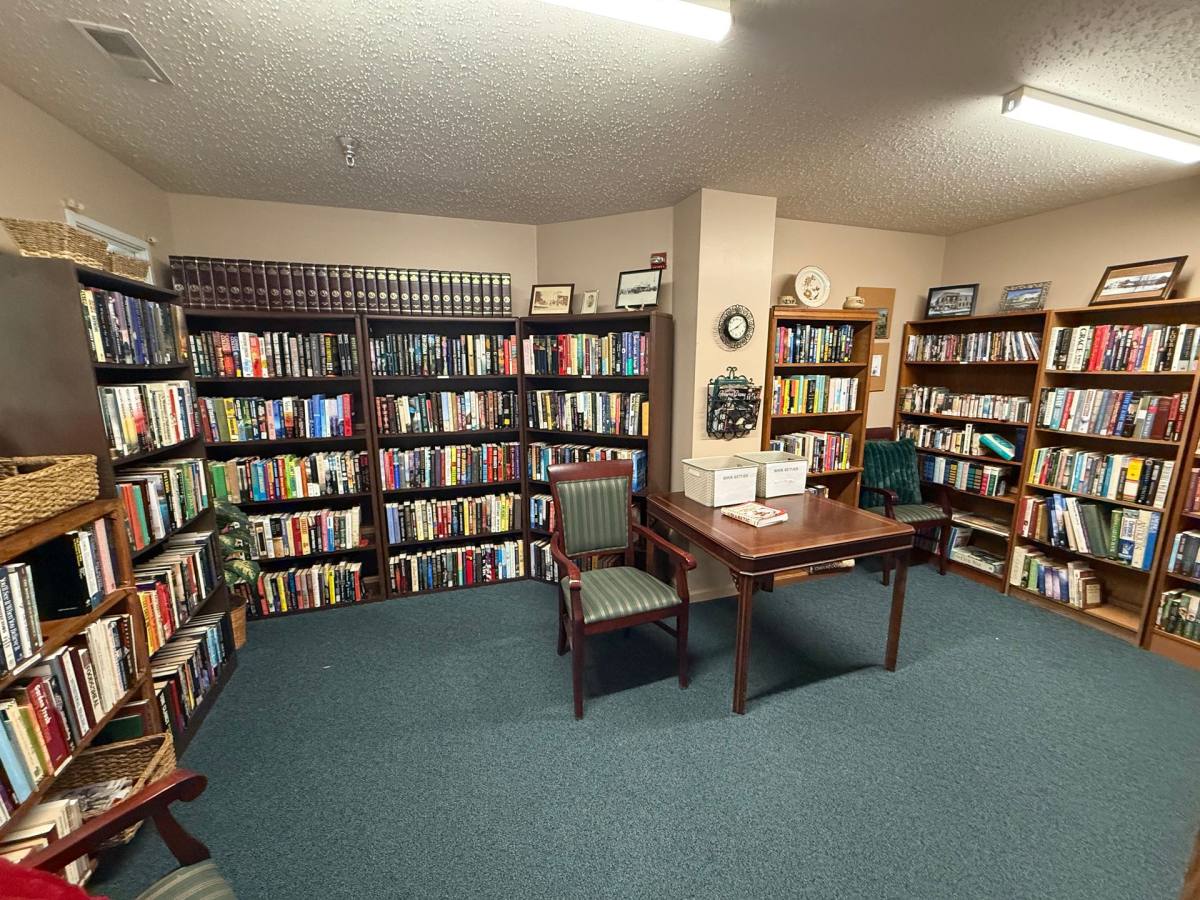 Apartment for rent at 201 E Elizabeth St, Fenton, MI 48430