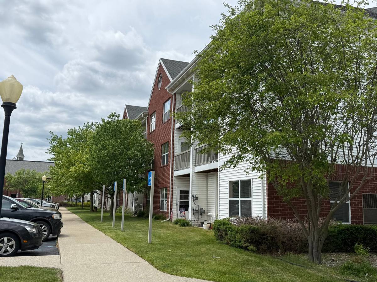 Apartment for rent at 201 E Elizabeth St, Fenton, MI 48430
