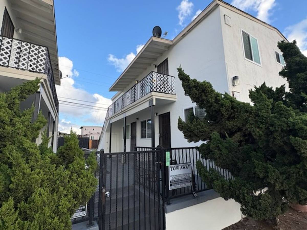 Apartment for rent at 2545 Fairmount Ave, San Diego, CA 92105