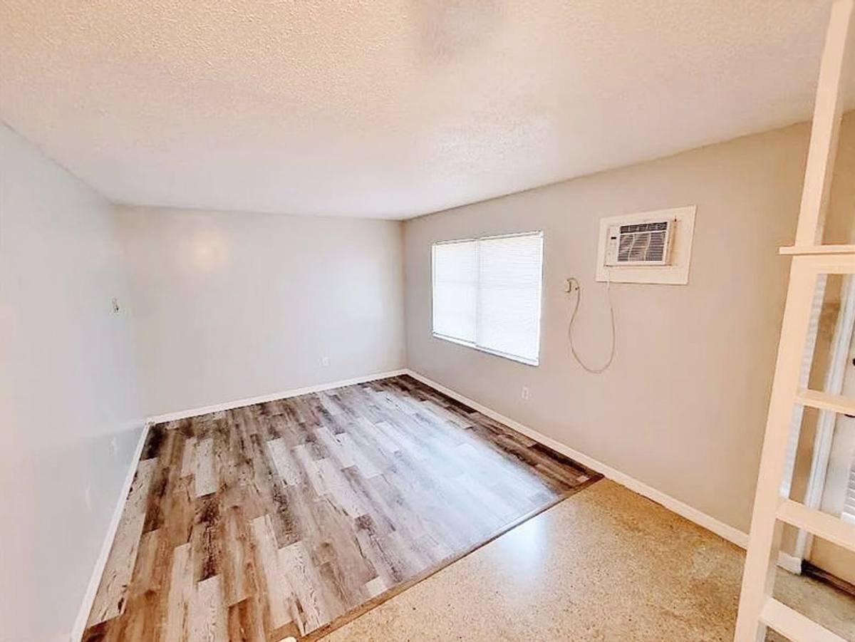 Apartment for rent at 7317 46th Ave N, St. Petersburg, FL 33709
