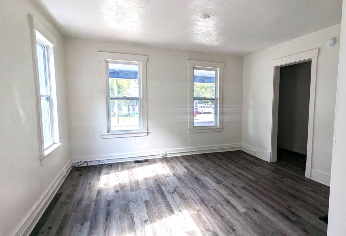 Apartment for rent at 209 Iona Ave, Muskegon, MI 49442