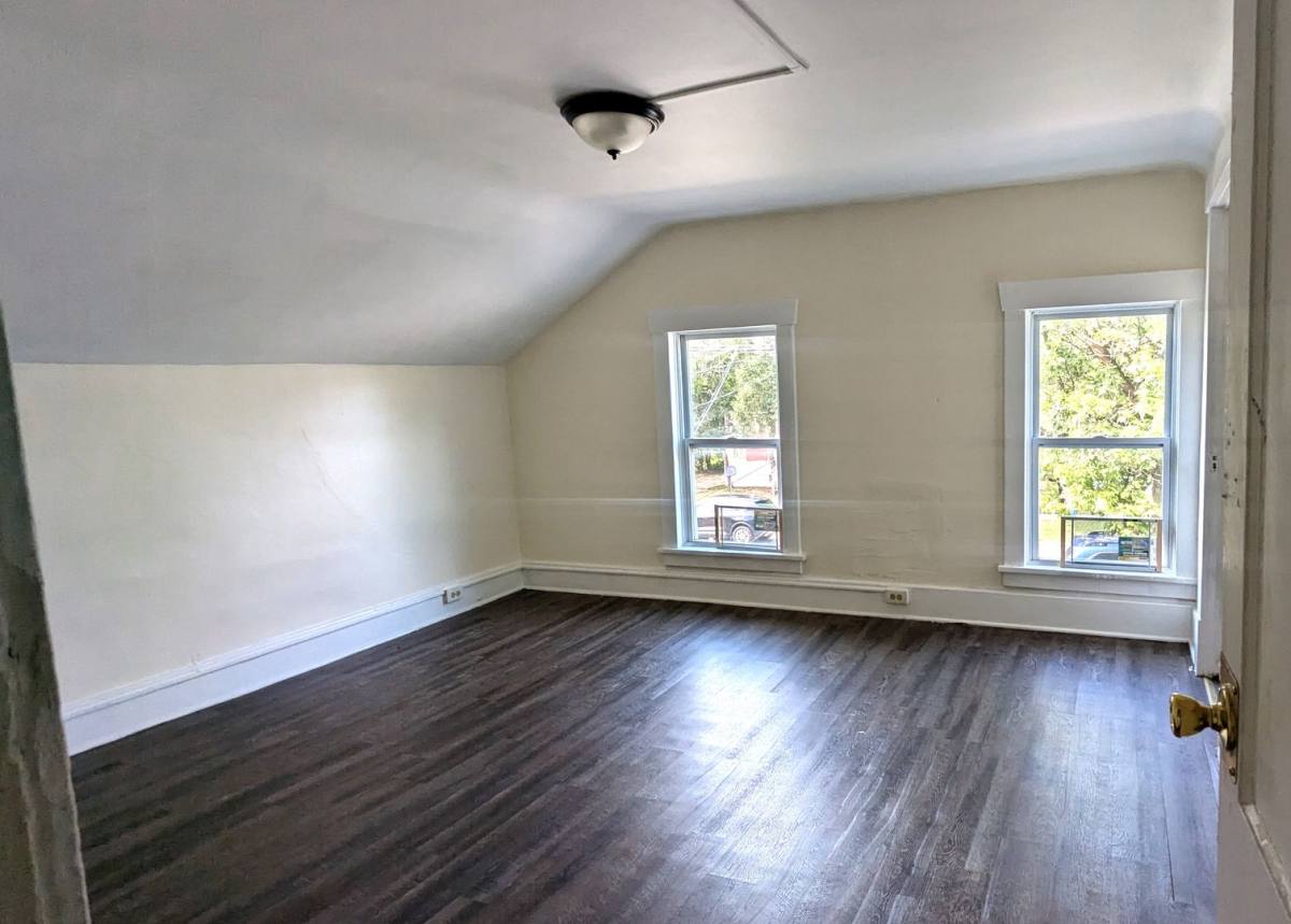 Apartment for rent at 209 Iona Ave, Muskegon, MI 49442