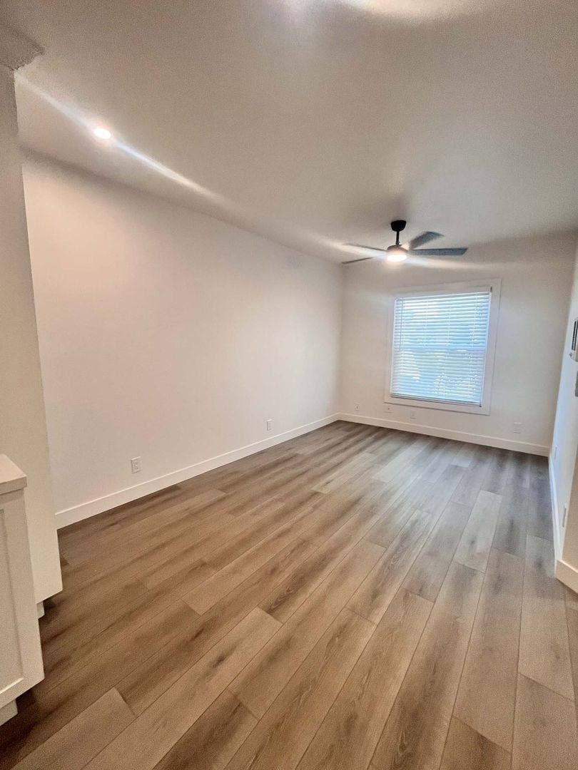 City Lofts, 2230 Albatross St, San Diego, CA 92101 - Apartment for Rent - Image 3