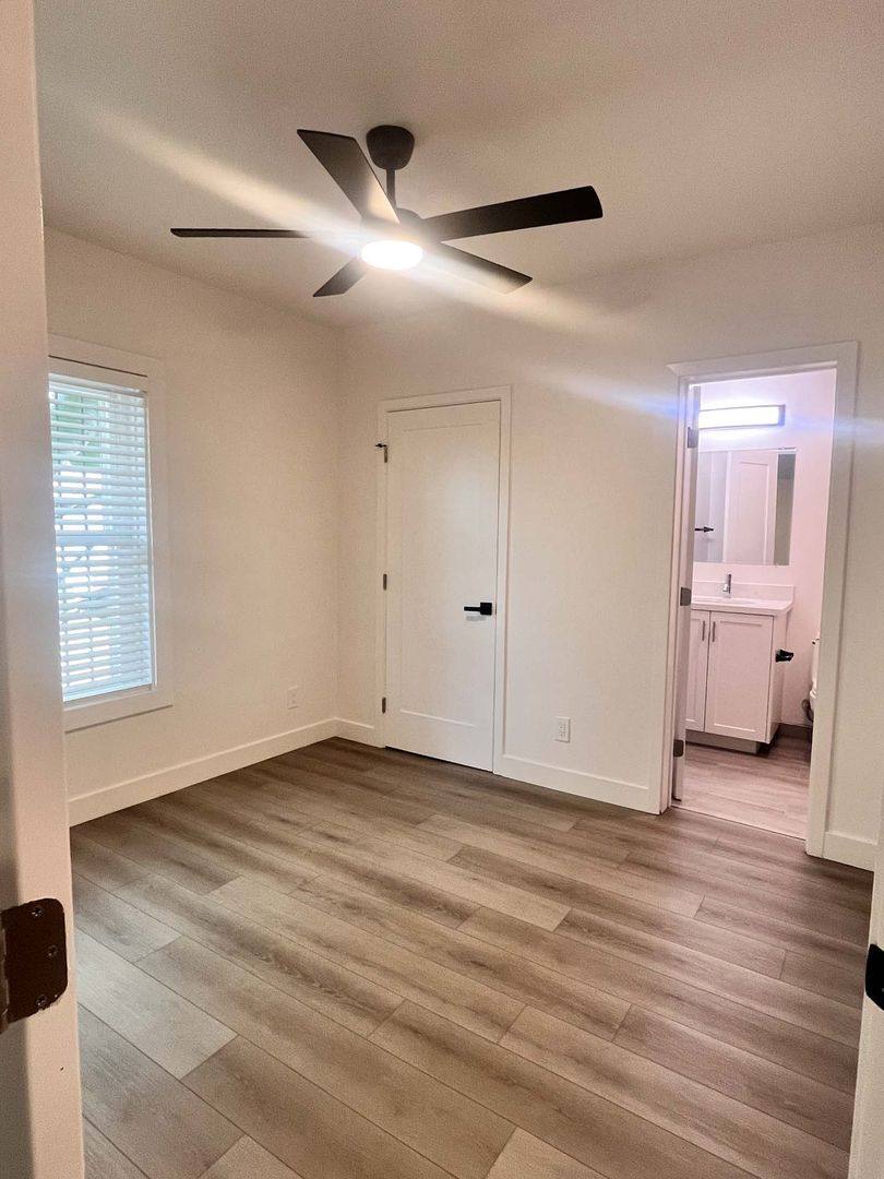 City Lofts, 2230 Albatross St, San Diego, CA 92101 - Apartment for Rent - Image 7