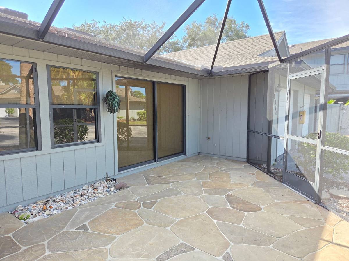 691 S Centre Court SW #101, Vero Beach, FL 32962 - House for Rent - Image 1