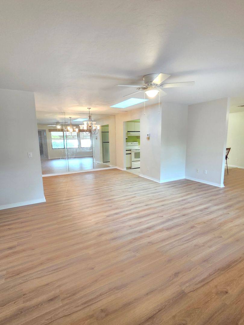691 S Centre Court SW #101, Vero Beach, FL 32962 - House for Rent - Image 10