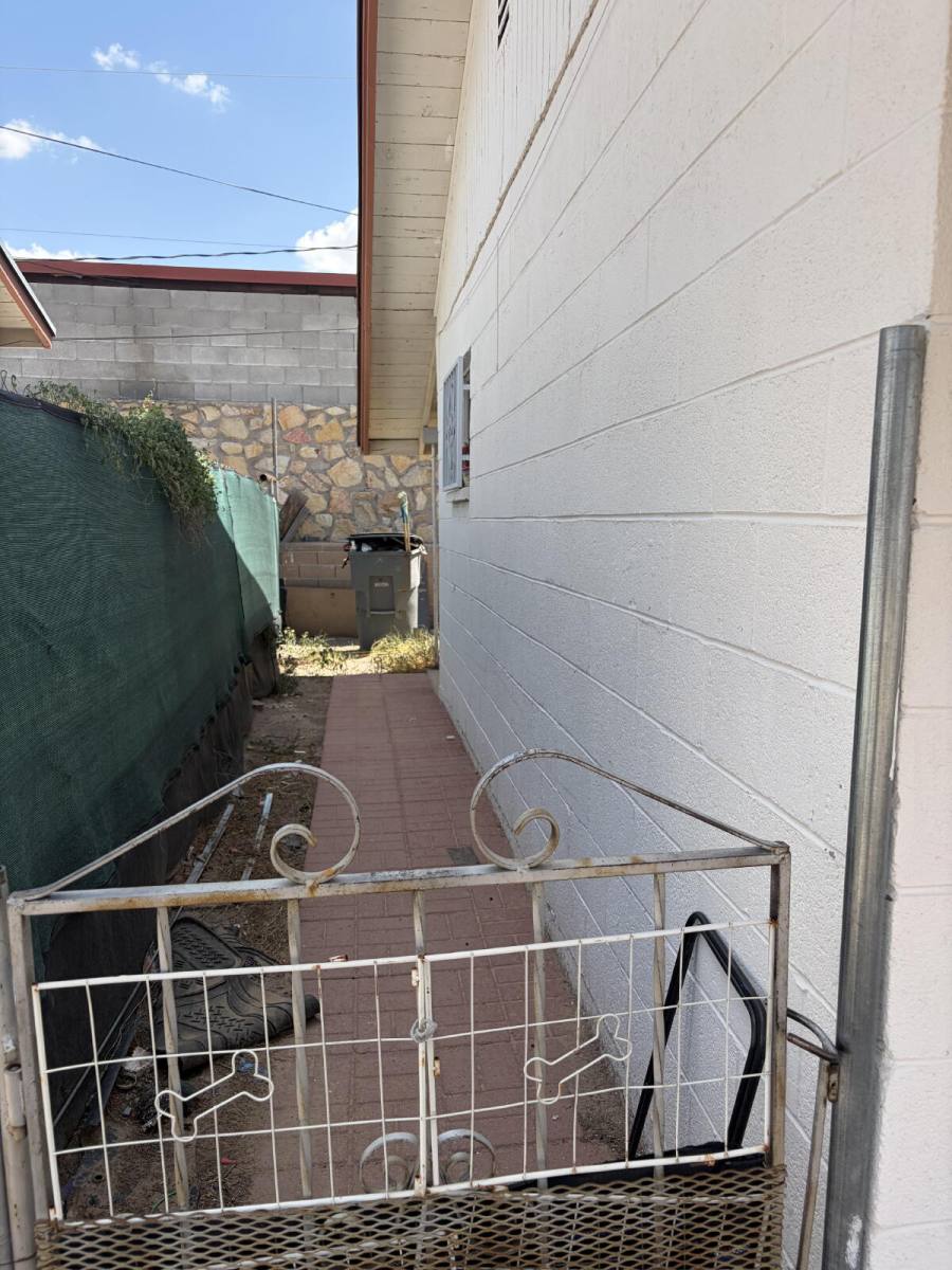 Apartment for rent at 7167 N Loop Dr #3, El Paso, TX 79915