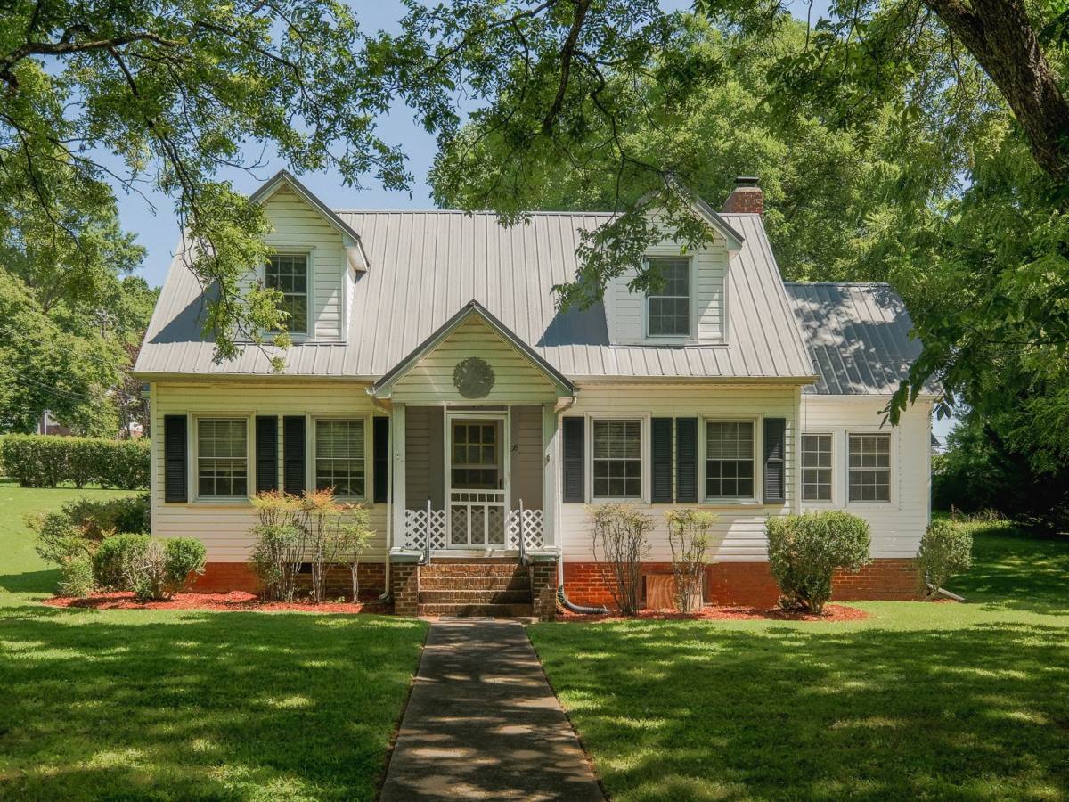 House for rent at 308 W Washington Ave, Bessemer City, NC 28016