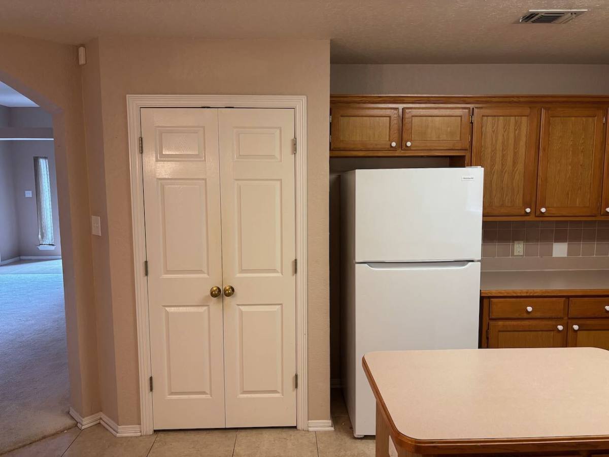 House for rent at 8109 Fox Chase Dr, Fort Worth, TX 76137