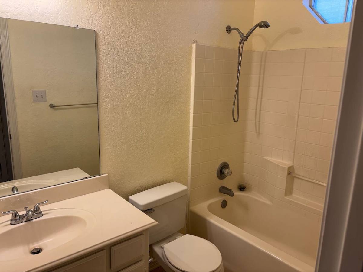 House for rent at 8109 Fox Chase Dr, Fort Worth, TX 76137