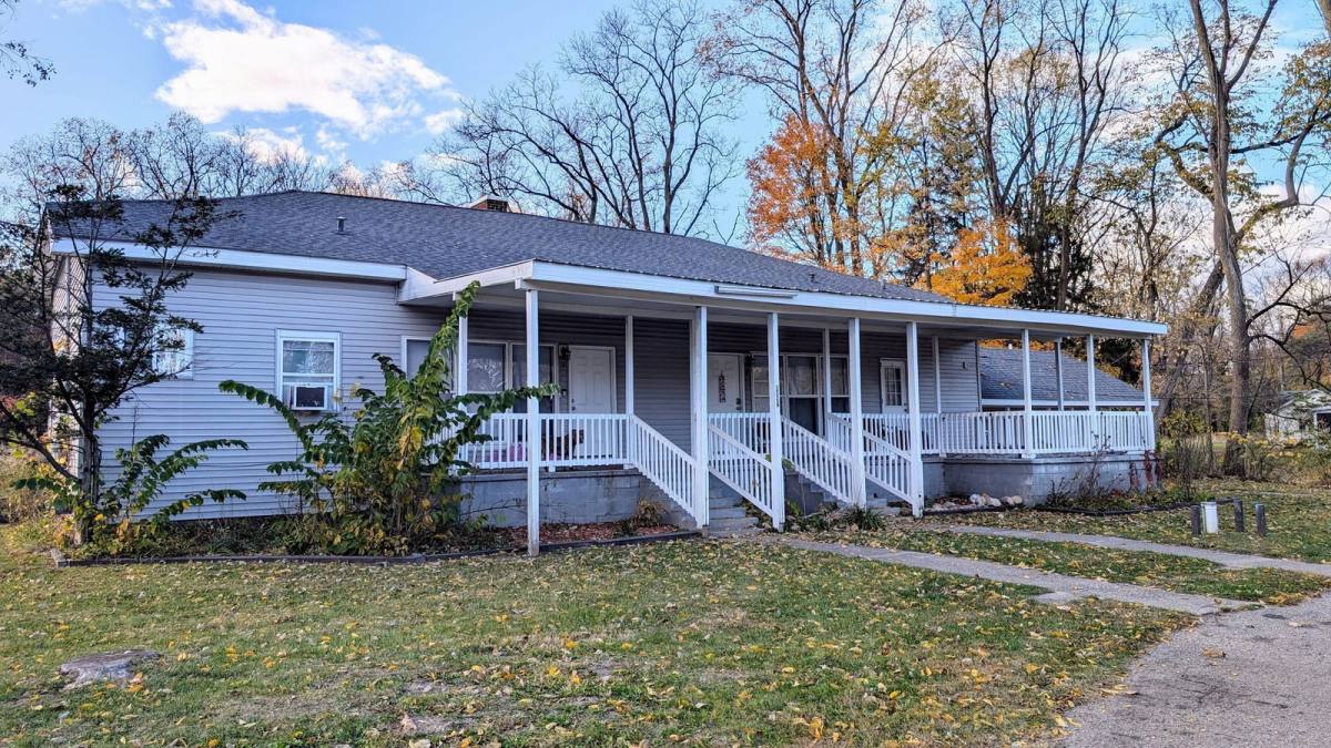 Apartment for rent at 8497 Douglas Ave #3, Kalamazoo, MI 49009