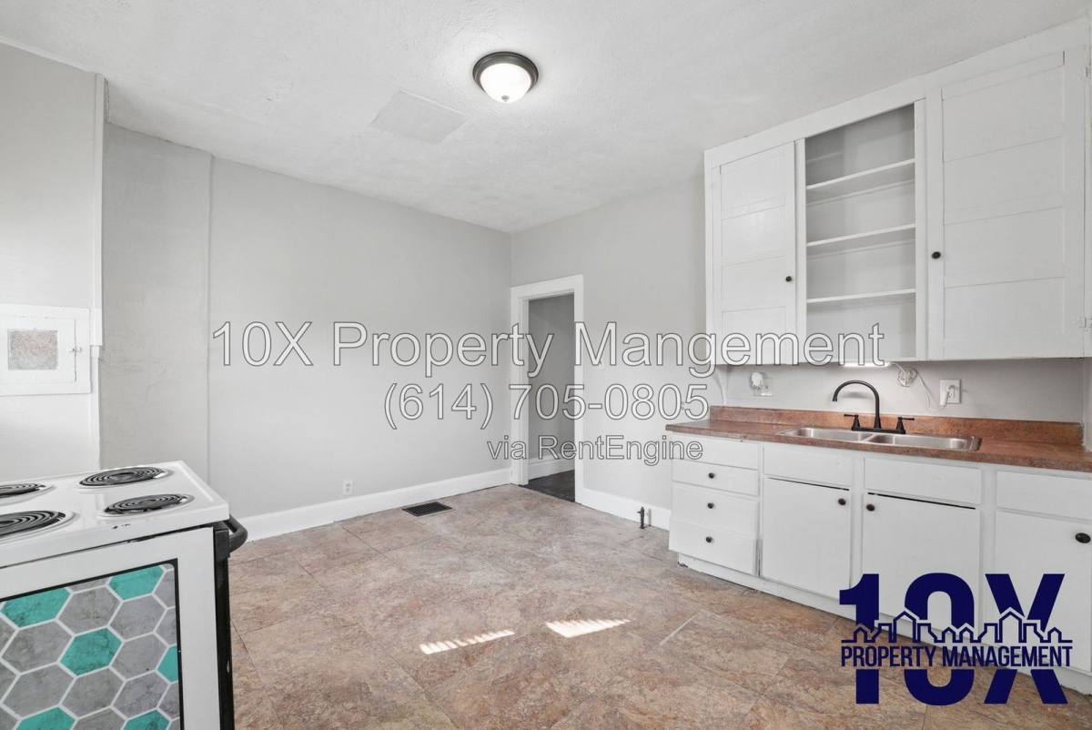 Apartment for rent at 130 S Richardson Ave, Columbus, OH 43204