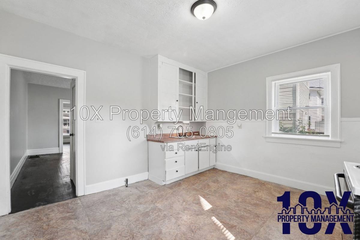Apartment for rent at 130 S Richardson Ave, Columbus, OH 43204