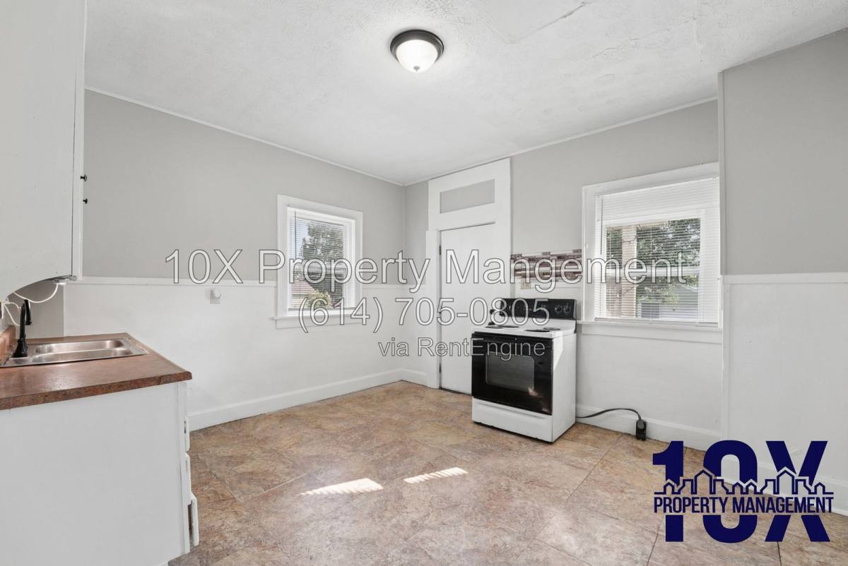 Apartment for rent at 130 S Richardson Ave, Columbus, OH 43204