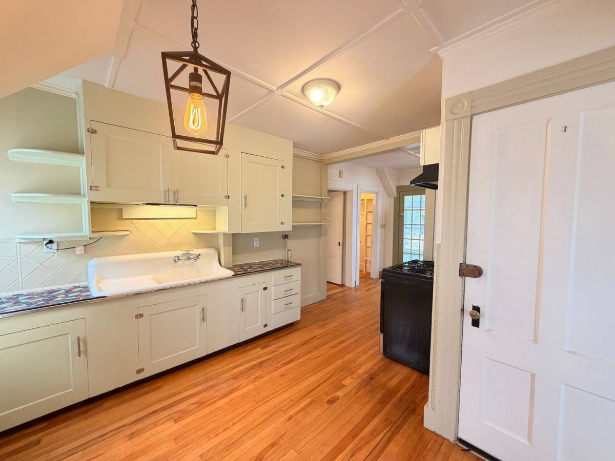 Apartment for rent at 636 Summer St #3, Manchester, NH 03103