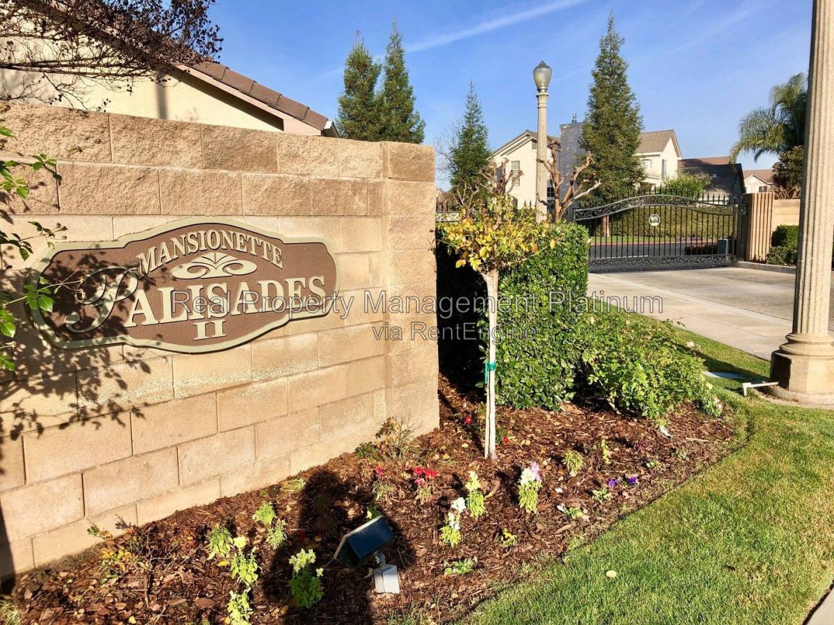 House for rent at 130 Gayle Ave, Clovis, CA 93611
