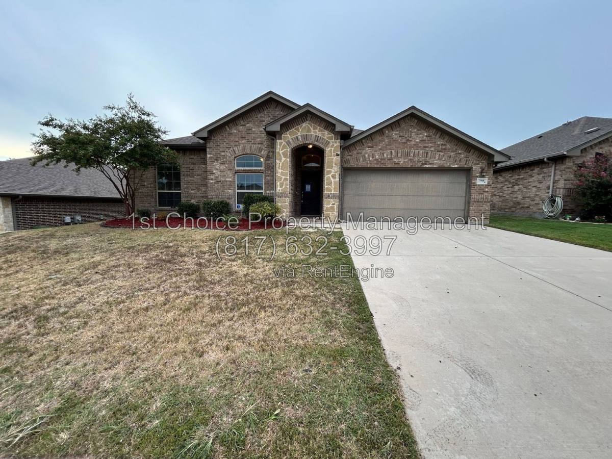 House for rent at 7908 Wilson Cliff Dr, Fort Worth, TX 76108