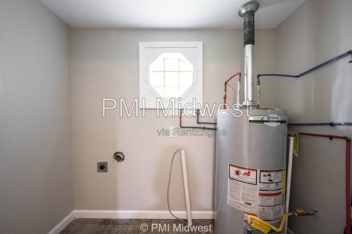 Apartment for rent at 831 S Webster St, Kokomo, IN 46901
