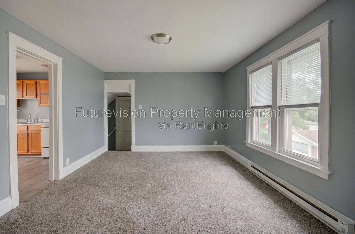 Apartment for rent at 813 Woods Ave #2, Joliet, IL 60436
