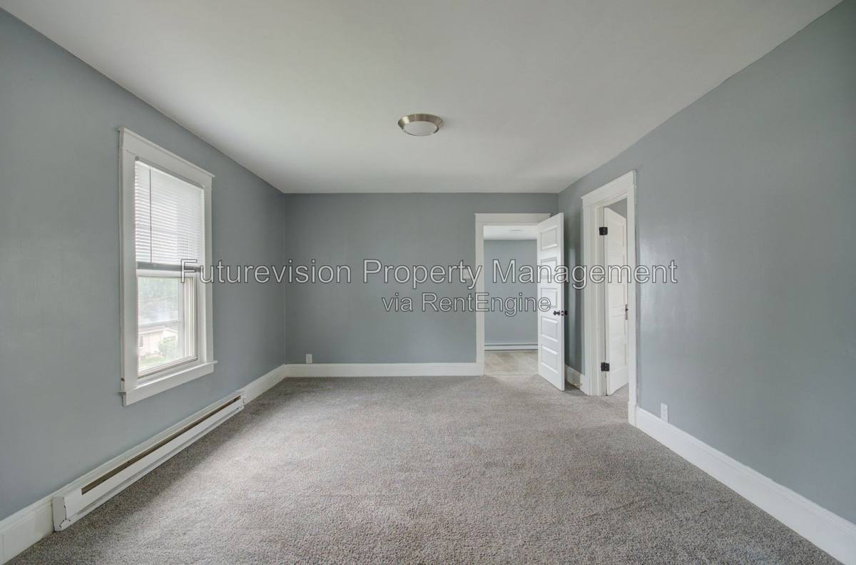 Apartment for rent at 813 Woods Ave #2, Joliet, IL 60436