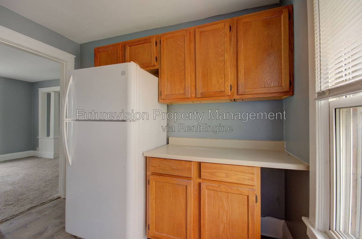 Apartment for rent at 813 Woods Ave #2, Joliet, IL 60436