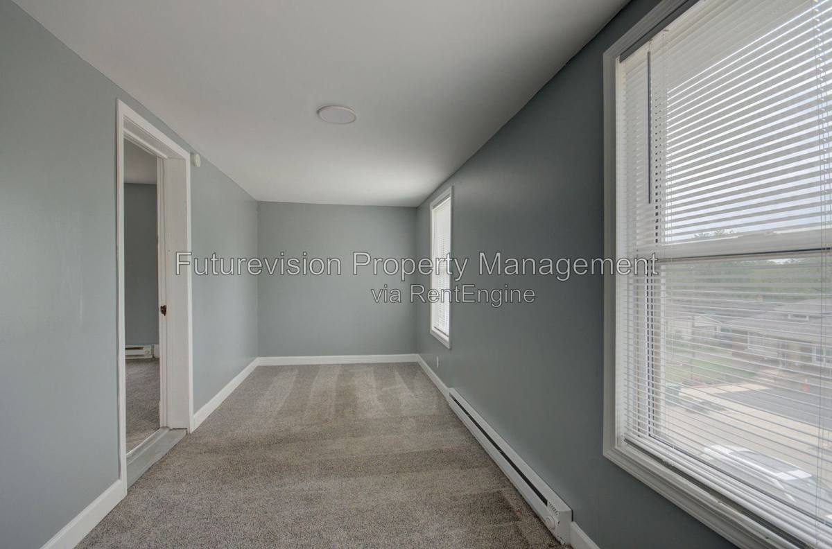 Apartment for rent at 813 Woods Ave #2, Joliet, IL 60436