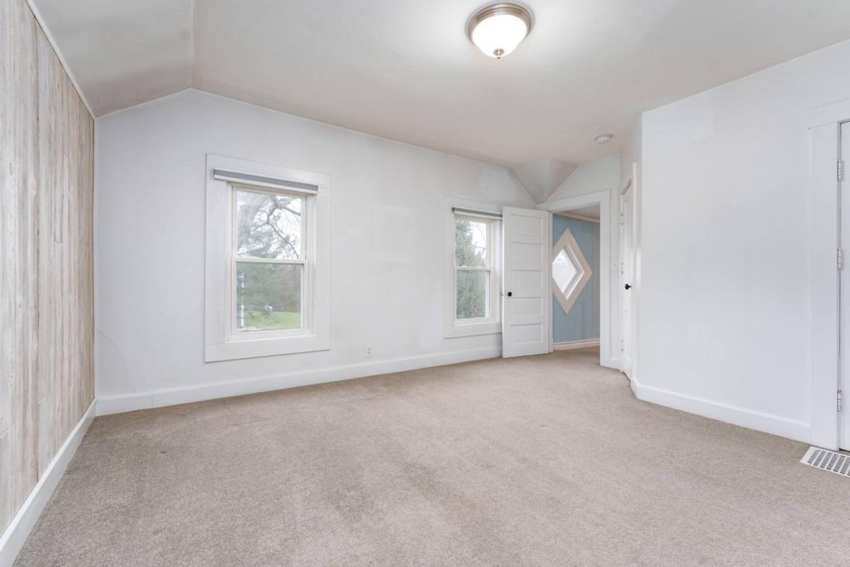 House for rent at 1006 Schuring Rd, Portage, MI 49024