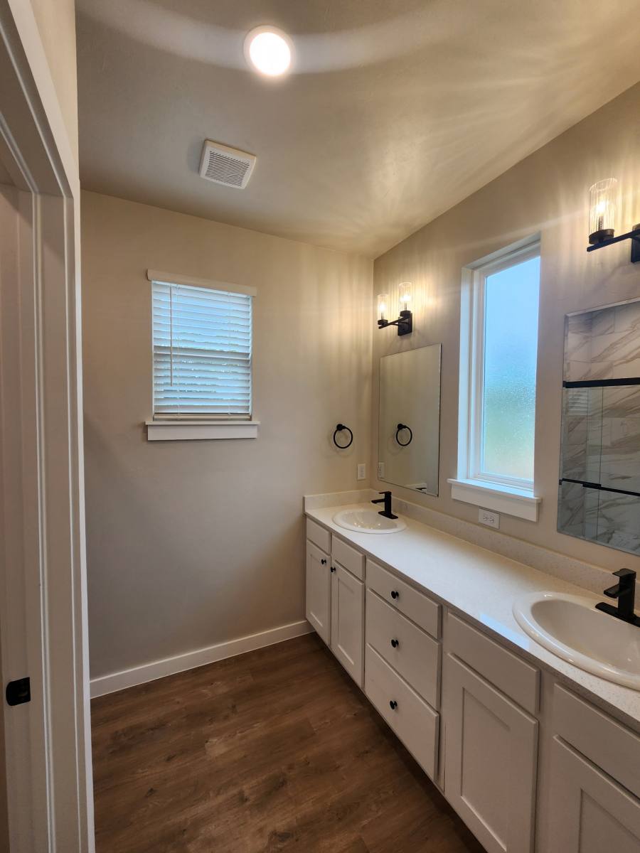 1415 S Barnes Ave, Oklahoma City, OK 73108 - Townhouse for Rent - Image 3