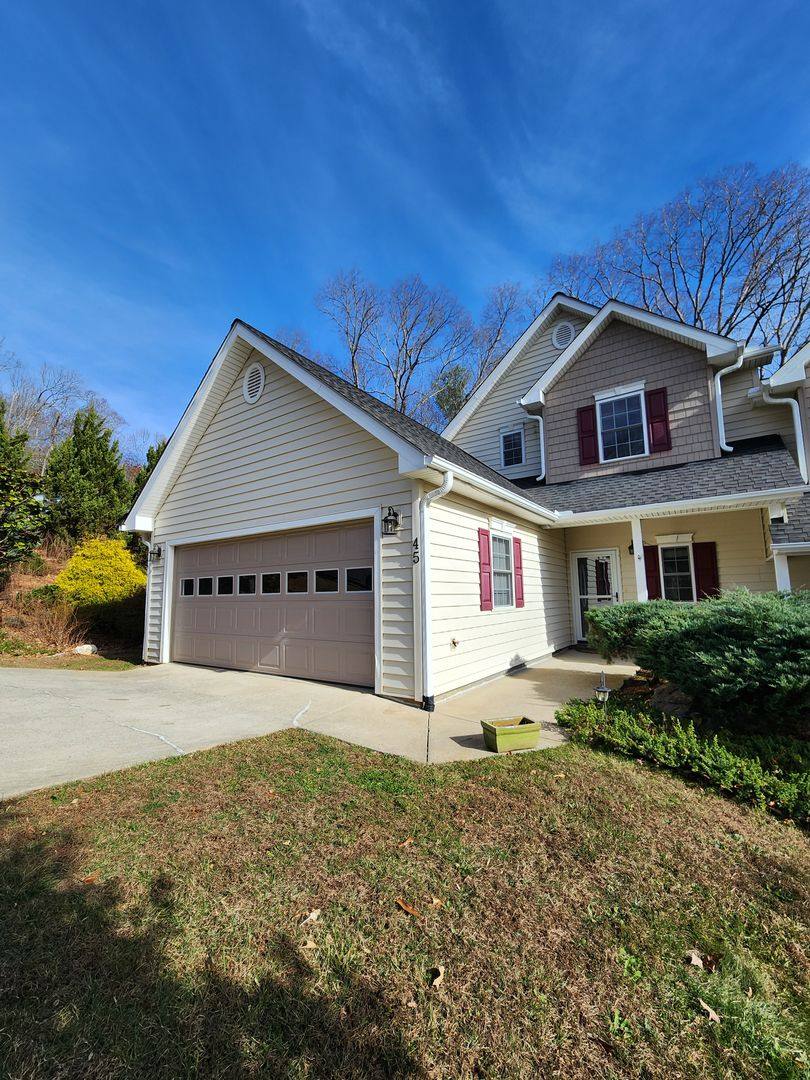 Townhouse for rent at 45 Viera Dr, Swannanoa, NC 28778