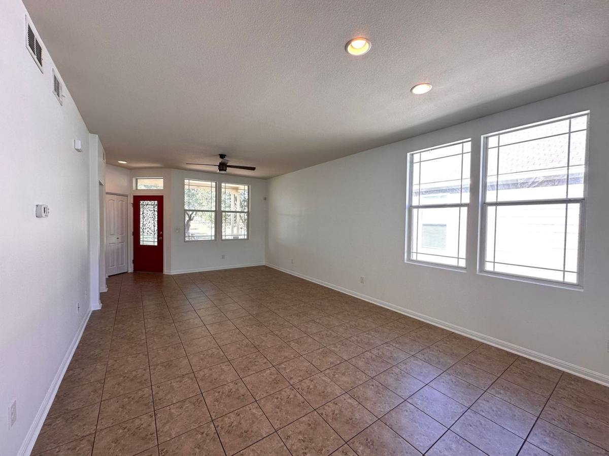 1020 Nevarez, Kyle, TX 78640 - House for Rent - Image 6