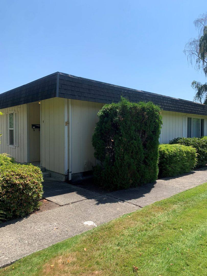 Apartment for rent at 1218 W Main, Puyallup, WA 98371
