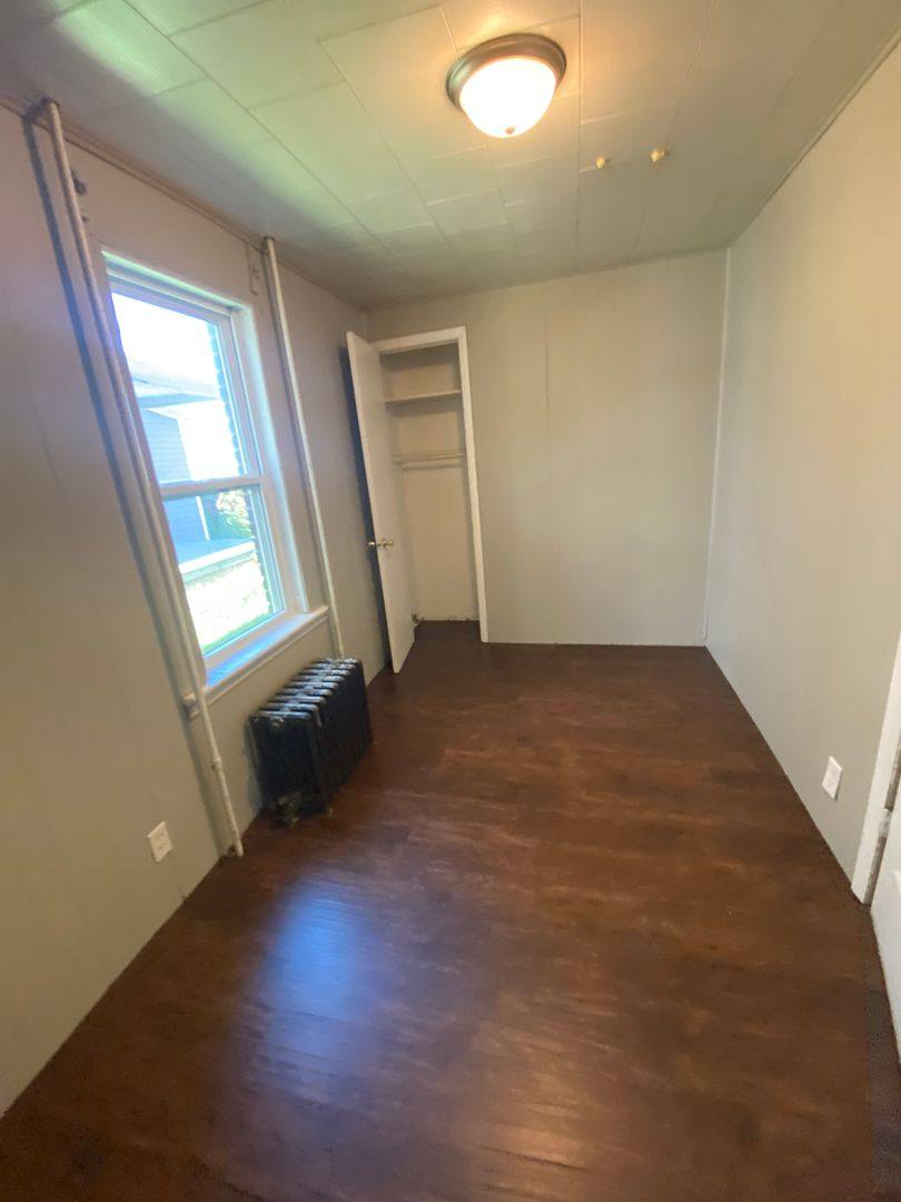 Apartment for rent at 551 W Washington St, Frankfort, IN 46041