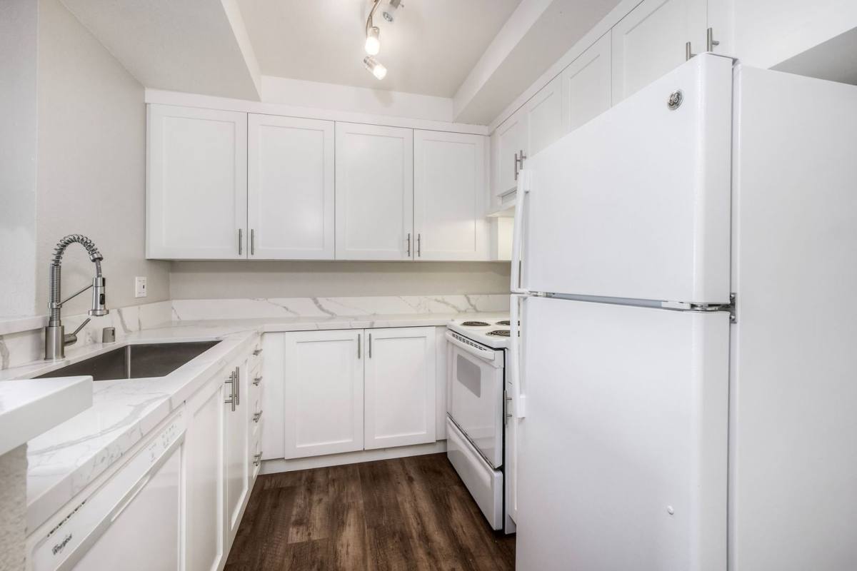 432 Edgehill Lane #193, Oceanside, CA 92054 - House for Rent - Image 1