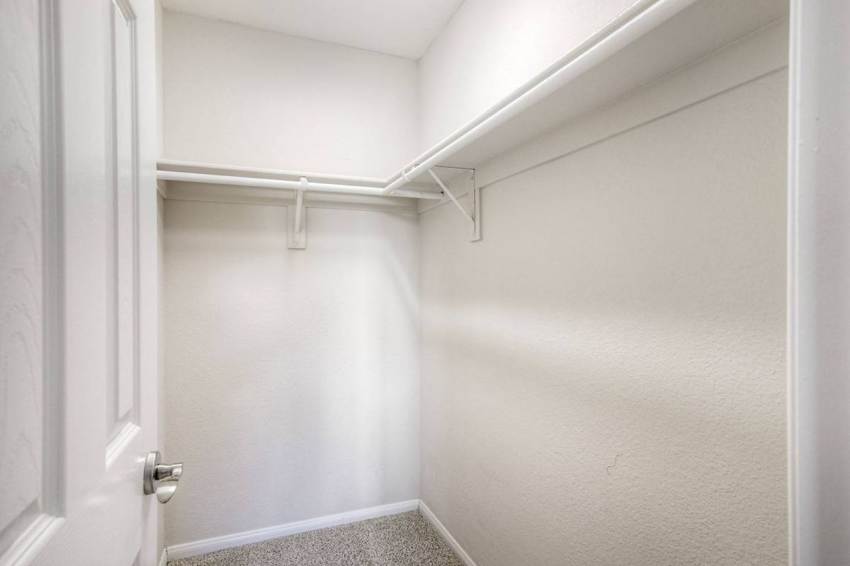 432 Edgehill Lane #193, Oceanside, CA 92054 - House for Rent - Image 6